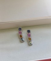 Pendientes Colgantes SARVOTTAM de Oro de 9 Quilates con Zafiros Octogonales Cultivados en Laboratorio y Diamantes Redondos, con Engaste Minimalista de Puntas y Micro Pavé