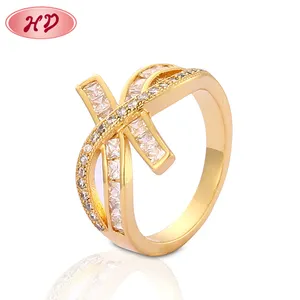 Latest Designs Fancy Diamond Gemstone Ladies Gold Finger Ring