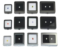 Boîte de présentation personnalisée en métal pour pierres précieuses et diamants avec interrupteur à poussoir et fenêtre transparente, étui pour pierres brutes, disponible en tailles longues et carrées