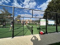 Terrain de padel Cancha De Padel 2025, nouveau design, avec toit amovible pour le paddle-tennis.