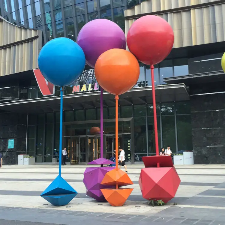 H4m Fiberglass air balloon sculpture for city landscape