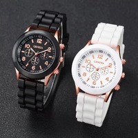 Lot de 4 Pièces Montre Couple Populaire Décontractée Bracelet Silicone Tendance Montres-Bracelets à Quartz Bracelet Perles Cœur Magnétique pour Hommes Femmes