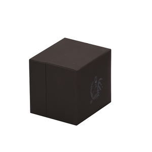 Caja de plástico de diseño simple para joyería, envuelta en papel de cuero, gama mayorista para pendientes, colgantes, brazaletes y relojes. - Product Image 6
