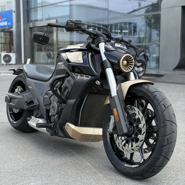 Used Gasolian Benda LFC700 Gasoline Cruiser 700cc High-Speed Performance Durable Gasolian Cruiser Motorcycle