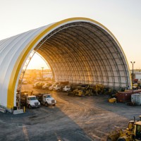 Structure de tente d'entrepôt en tissu pour hall industriel, exposition, stockage, avec membrane PVC certifiée et acier galvanisé