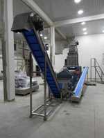 RVS notenverwerkingsmachine met transportband voor industrieel gebruik, ook geschikt voor levensmiddelen