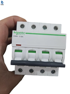 Interruptor de Circuito en Miniatura IC65N 4P C 32A, Interruptor de Sobrecarga, Interruptor de Bajo Voltaje, 4 Polos, 32A, Relación de Corriente - Product Image 1