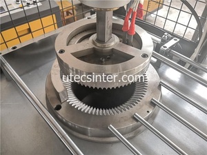 Machine semi-automatique CTS360 pour la fabrication de doublures en papier sulfurisé jetables pour friteuses à air chaud et fours hollandais coréens - Product Image 3