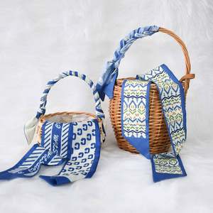 ผ้าพันคอไหมโพลีเอสเตอร์สีสดแบบแคบ ขนาด 6x88 ซม. สไตล์เกาหลี ขายส่ง สำหรับผู้หญิง ใช้เป็นที่คาดผม หรือหูหิ้วกระเป๋า รุ่น YKH0099 - Product Image 1