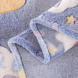 Chăn dệt mùa đông dày dặn phong cách dễ thương dành cho sinh viên ký túc xá đơn, chất liệu nhung san hô, lót lông cừu mềm mại như sữa, dùng cho nhà ở - Product Image 3