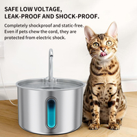 Distributeur d'eau intelligent pour animaux de compagnie 2,2 L, 2 modes de débit d'eau, filtration multi-étapes pour une eau purifiée, construction en acier inoxydable 304