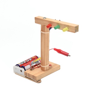 Modelo <span class=keywords><strong>de</strong></span> Semáforo <span class=keywords><strong>de</strong></span> Madera Pequeño Impulsado por Tecnología para Ciencias Experimentales, Educación <span class=keywords><strong>Física</strong></span> DIY para Escuelas Primarias y Secundarias - Product Image 1
