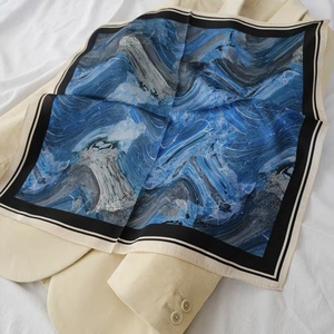 Écharpe en soie 100% de haute qualité, nouvelle arrivée, imprimé floral de luxe, écharpe carrée pour femmes, <span class=keywords><strong>foulard</strong></span> de cou, foulards de tête - Product Image 3