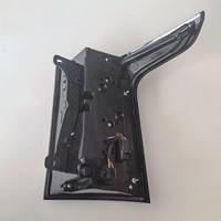 Feu arrière gauche extérieur à LED de haute qualité avec clignotant LR135424 pour Land Rover Range Rover Vogue L405 avec garniture foncée