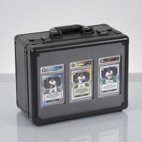 Boîte de rangement pour cartes sportives gradées en aluminium personnalisée pour cartes gradées P-S-A BGM avec couvercle en acrylique 3 rangées avec surface en fibre de carbone