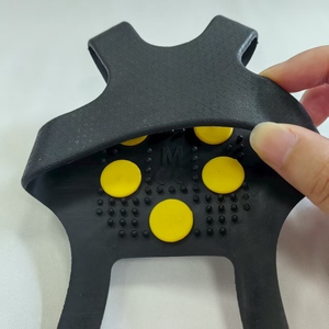 <span class=keywords><strong>Crampons</strong></span> à glace <span class=keywords><strong>Crampons</strong></span> de traction neige <span class=keywords><strong>pour</strong></span> <span class=keywords><strong>chaussures</strong></span> et bottes 10 goujons <span class=keywords><strong>Crampons</strong></span> à glace antidérapants <span class=keywords><strong>Crampons</strong></span> en caoutchouc Taille L - Product Image 3