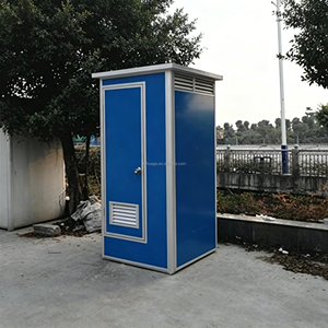 Toilettes portables modulaires préfabriquées en acier de haute qualité, design moderne, écologiques, durables, pour usage extérieur, avec porte de sécurité facile à utiliser - Product Image 1