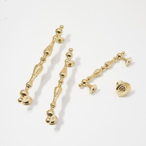 Antik Vintage amerikan katı pirinç oyma çekmece kolu çekin zarif dolap mobilya donanım mutfak dolap Dresser için - Product Image 3