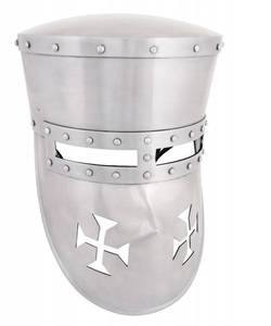 Casque de croisé artisanal en acier au carbone, d'inspiration médiévale, avec doublure en cuir, armure historique décorative pour costume - Product Image 1