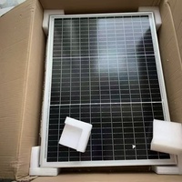 Panneau solaire monocristallin demi-cellule tout noir 6V-24V 50W-100W 19,2% d'efficacité 640x765mm Module solaire extérieur