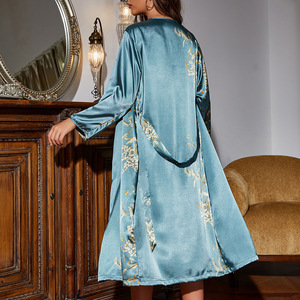 Ensemble pyjama 2 pièces en satin imprimé floral cerise 4 couleurs, robe nuisette à col bénitier avec robe kimono, vêtements de détente S-XL - Product Image 2