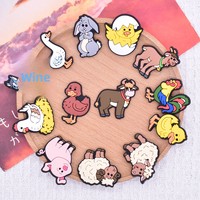 Accessoire plat en PVC motif animal de dessin animé pour coques de téléphone, accessoires capillaires, vêtements et sabots, patch en caoutchouc souple mignon à faire soi-même
