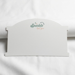 Cartoncino Espositore per Fasce per Capelli in Carta Kraft Riciclabile da 350 g/m² con Taglio Irregolare 8x5 Pollici, Stampa Colorata, per Fermagli e Fiocchi per Capelli - Product Image 6