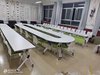 Table de conférence de bureau pliable au design moderne avec roues pour postes de travail, réunions et formations