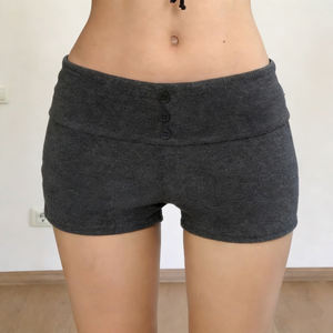 Shorts de Punto de Cintura Baja Estilo Urbano Europeo Americano para Mujer, con Botones en los Puños, Color Gris, Ajustados, Casuales - Product Image 2
