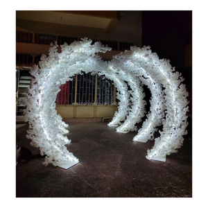 Hiện đại màu Trắng Nhân Tạo Hoa Vàng Kim Loại vòm đứng Backdrop Khung Đèn LED cho đám cưới tổ chức sự kiện bên sân khấu lối đi trang trí - Product Image 3