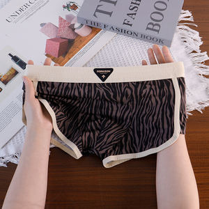 क्रॉस बॉर्डर थोक पुरुषों की ट्रेंडी अल्ट्रा-पतली बर्फ रेशम अंडरपैंट सेक्सी तेंदुए प्रिंट चार-कॉर्नर पैंट - Product Image 4