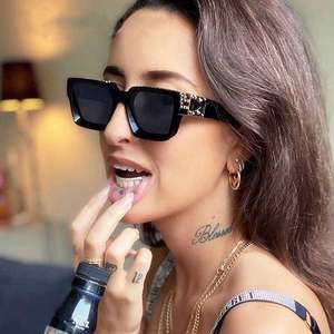 Gafas de Sol Cuadradas Extra Grandes con Logotipo Personalizado, Estilo Veraniego, Retro, Colores Dulces, Protección UV400, para Hombre y Mujer - Product Image 3