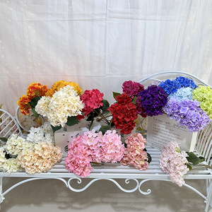 Flores artificiales de hortensia Queyiyi, 5 cabezas, flores de seda de colores primaverales para decoración del hogar. - Product Image 3