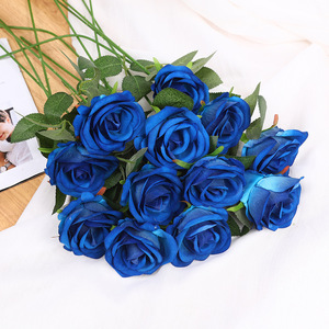 Rose artificielle en velours épais et dense, élégante, pour la décoration de table de mariage, décoration de table de restaurant, ornement de table chaleureux - Product Image 4
