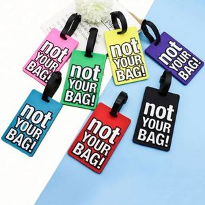 ป้ายแท็กกระเป๋าเดินทางแบบพีวีซีอ่อน 2 มิติ 3 มิติ แบบกำหนดเองสำหรับขายส่ง ป้ายแท็กกระเป๋าเดินทางแบบพีวีซีแข็ง พิมพ์ลายรูปทรง พร้อมลวดลายตัวอักษรทันสมัย - Product Image 1