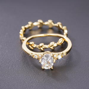 Anello di fidanzamento con diamante taglio ovale T0419 in oro massiccio 18K con montatura a griffe, gioiello raffinato da donna con motivo vegetale - Product Image 5