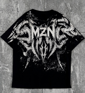 เสื้อยืดโอเวอร์ไซส์ลาย<span class=keywords><strong>สัก</strong></span>ชนเผ่าสไตล์โกธิคสำหรับผู้ชาย MZN พิมพ์ลายสกรีน วินเทจ ลุคสตรีทแวร์ ผ้าคอตตอนหนา เป็นมิตรกับสิ่งแวดล้อม - Product Image 1