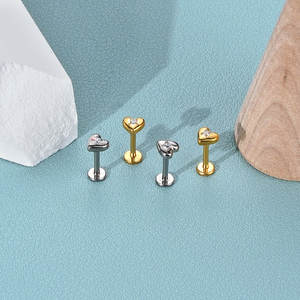 Lingchee 16G Titane Zircon Cœur Labrets Boucles d'oreilles à tige interne pour cartilage d'oreille et hélix, Bijoux de <span class=keywords><strong>piercing</strong></span> - Product Image 4