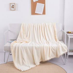 Luxe Throw Blanket Pom Pom flanelle Fleece Soft Fuzzy One-Ply Knitted pour la maison et le pique-nique pour le lit - Product Image 4