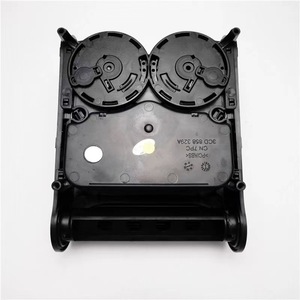 Compatible avec les modèles CC, Magotan, B6 et B7, nouveaux et anciens. Caractéristiques : porte-gobelets à persiennes, boîte d'accoudoir avant, éclairage. - Product Image 3