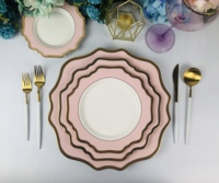 Assiettes de présentation modernes en porcelaine motif tournesol Besta, avec bord doré, pour mariage, vaisselle de luxe pour la maison