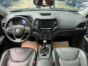 Personnalisation intérieure pour Jeep Cherokee 4 portes 5 places SUV de luxe essence automatique <span class=keywords><strong>2019</strong></span> 2020 2021 - Product Image 3