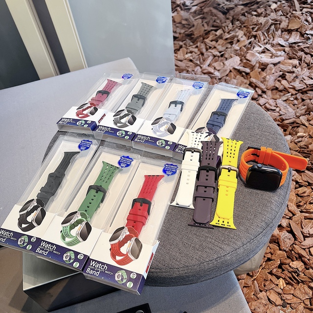 New Design Sport Rubber Wristband Soft Silicone Watch Strap for Apple Watch Band 38 40 41 42 44 45mm for IWatch S 9 Ultra 8 7 6