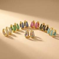 Pendientes ZHENGUI Triangulares con Circonitas Multicolores, Chapados en Oro sobre Latón, Joyería Moderna
