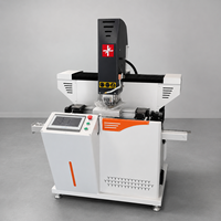 Machine de perçage et de fraisage CNC à déplacement de 800 mm avec table de travail étendue pour le traitement de longs profilés en aluminium