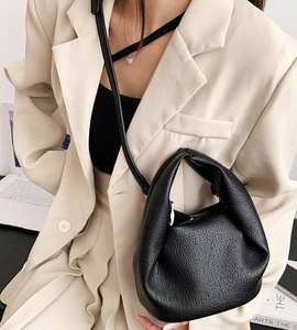 Nouveau sac nuage plissé coréen haut de gamme pour femmes, avec design de niche, sac à main pour femmes - Product Image 4