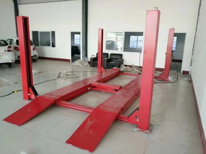 Pont élévateur hydraulique robuste à quatre colonnes de 4 tonnes (9 000 lb) avec vérin roulant pour alignement de roues - Product Image 3