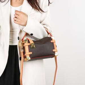 Bolsos de Mujer de Estilo Retro Europeo y Americano, con Patrones de Color Sólido Suaves y Formas Compactas y Exquisitas 6322 - Product Image 3