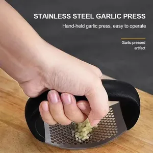 <span class=keywords><strong>Presse</strong></span> à ail multifonctionnelle professionnelle en acier inoxydable opération manuelle rapide et facile outils de cuisine pour broyeur de gingembre et de <span class=keywords><strong>purée</strong></span> - Product Image 4