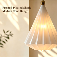 Élégante petite lampe suspendue cylindrique en résine 110-220V, avec plaque de plafond en fer doré durable, hauteur réglable pour la maison